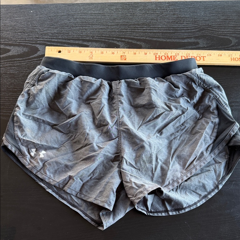 Under Armour Women's Black and Gray Athletic Shorts size medium